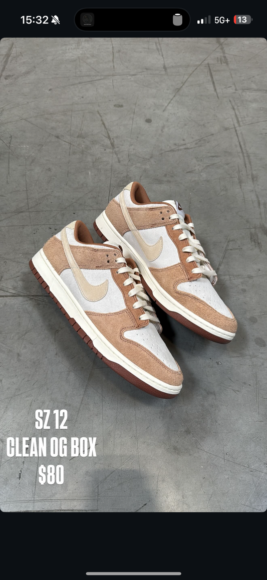 Nike Dunk Low Medium Curry SZ 12