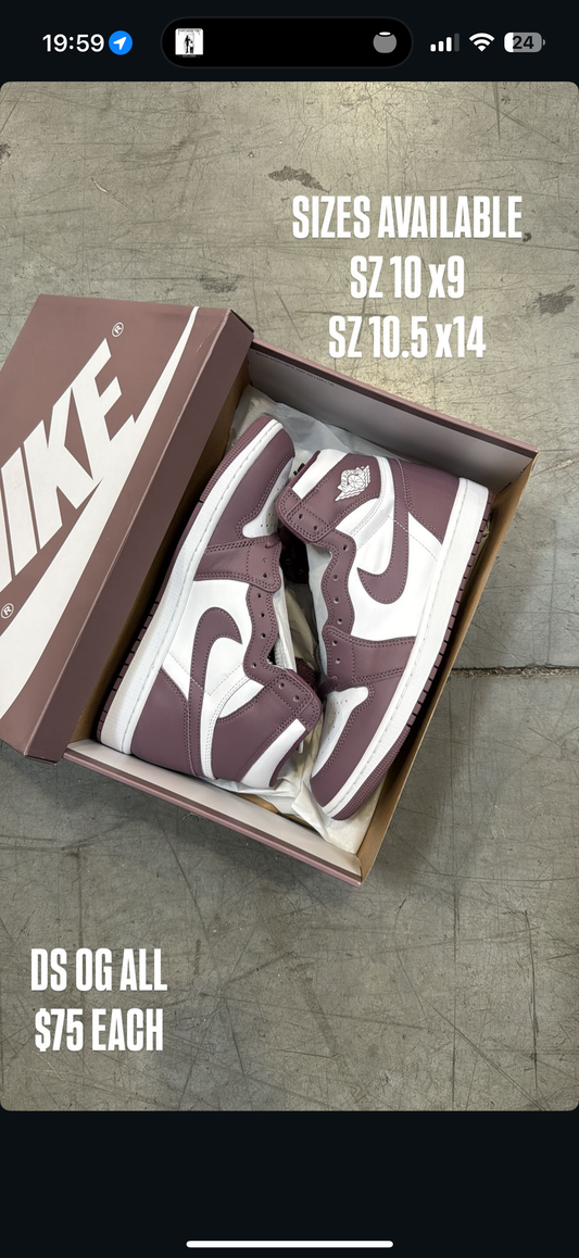 (2) Jordan 1 Mauve SZ 10.5 + Jordan 1 Metallic Gold SZ 11.5M