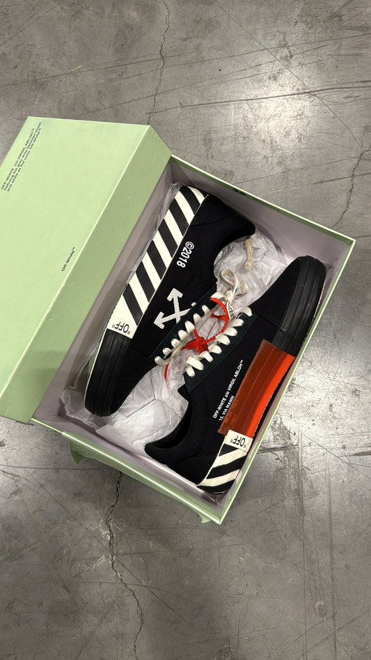 Off-White Vulc Low Black (Updated Stripes) SZ 43EU/10US