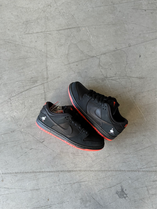 Nike SB Dunk Low Black Pigeon