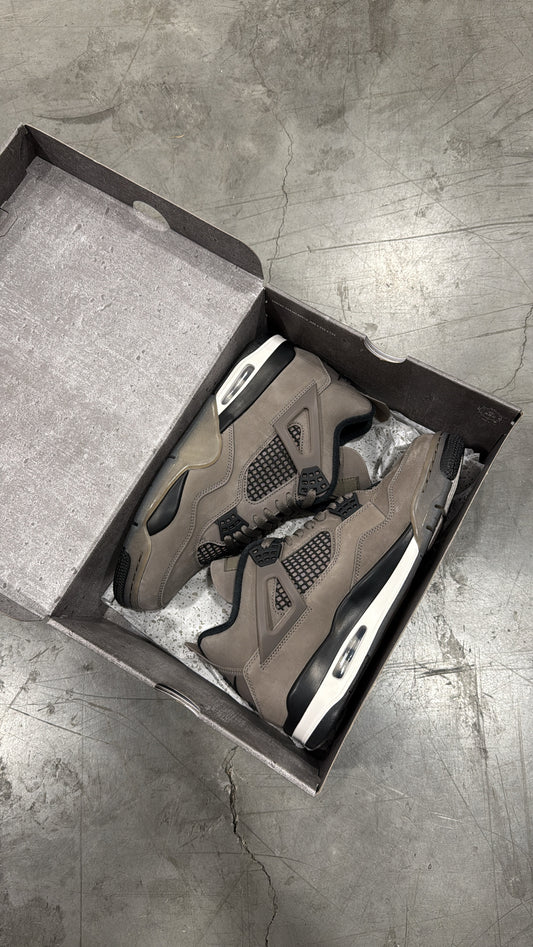 (2) Jordan 4 Cave Stone SZ 10.5 + Jordan 4 Thunder SZ 10.5