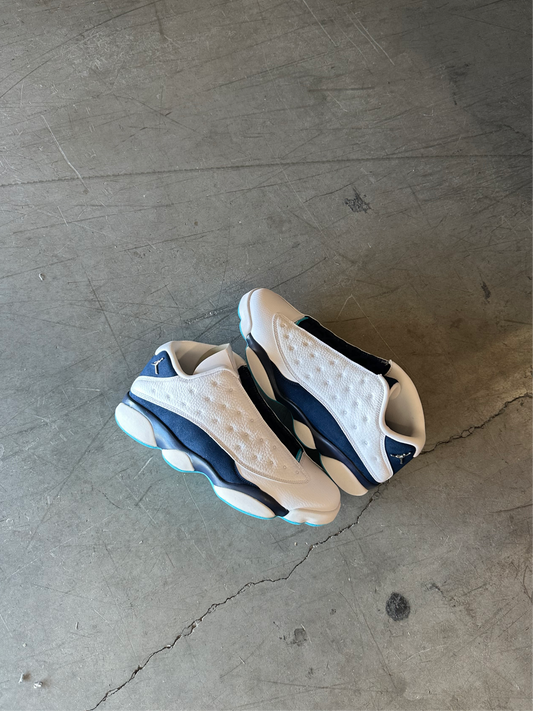 Jordan 13 Retro Low Hornets