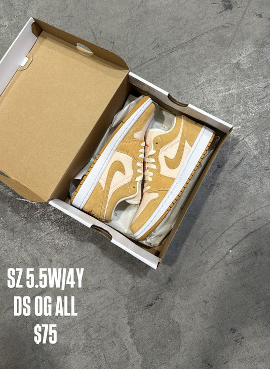 3 Pk - Jordan 1 Low Team Red SZ 9.5W , Jordan 1 Mid Light Dew SZ 6W & Jordan 1 Low Brown Corduroy SZ 5.5W