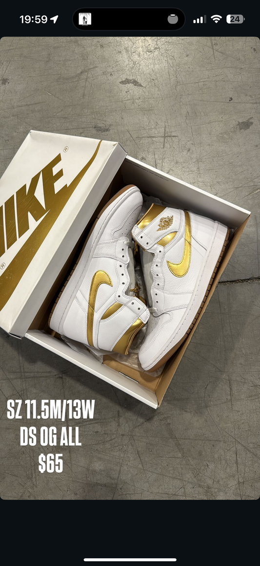 (2) Jordan 1 Mauve SZ 10.5 + Jordan 1 Metallic Gold SZ 11.5M