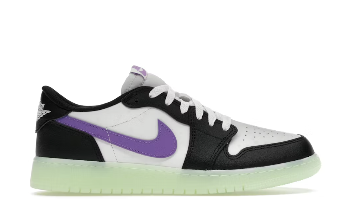 Jordan 1 Retro Low OG Black Raspberry (GS) SZ 4Y / 5.5W