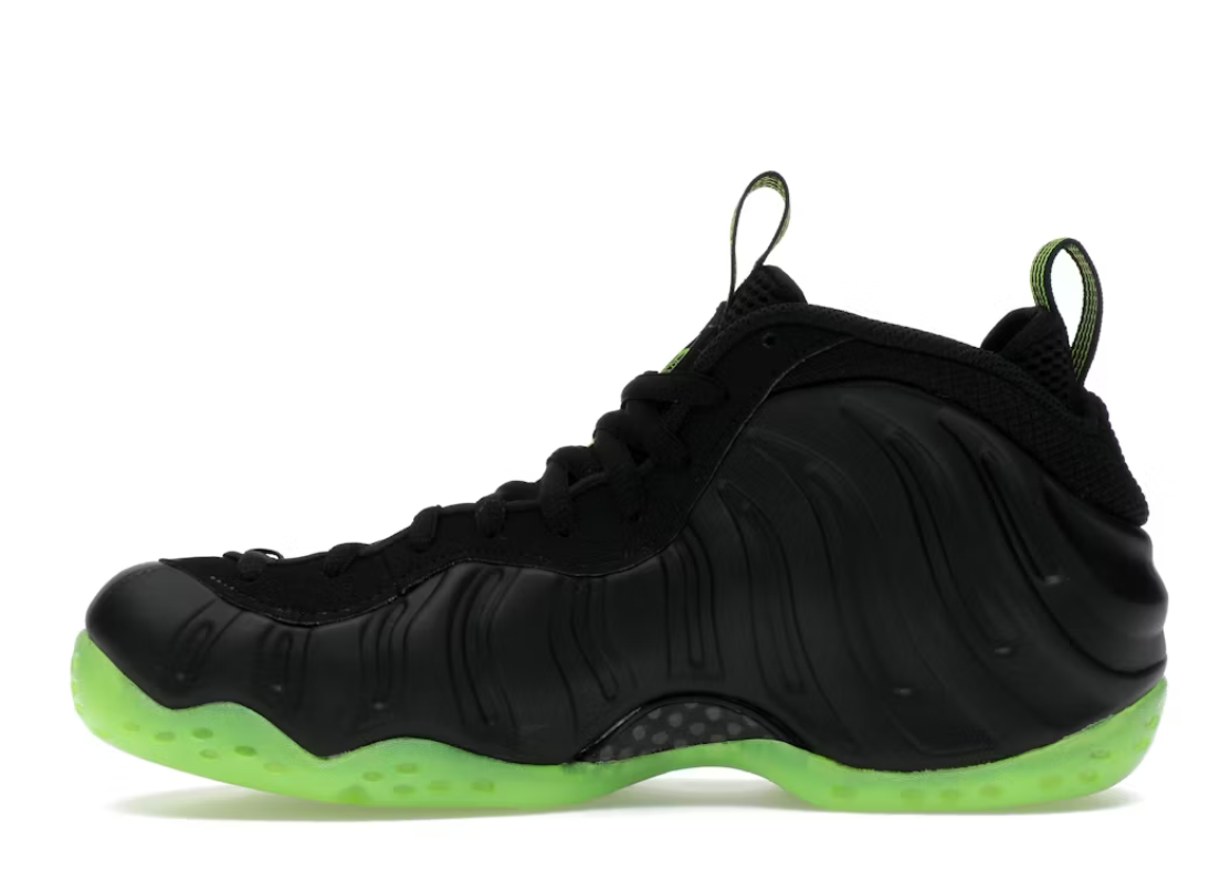 Nike Air Foamposite One Black Volt SZ 9M / 10.5W