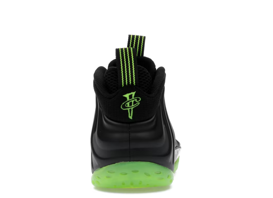 Nike Air Foamposite One Black Volt SZ 9M / 10.5W