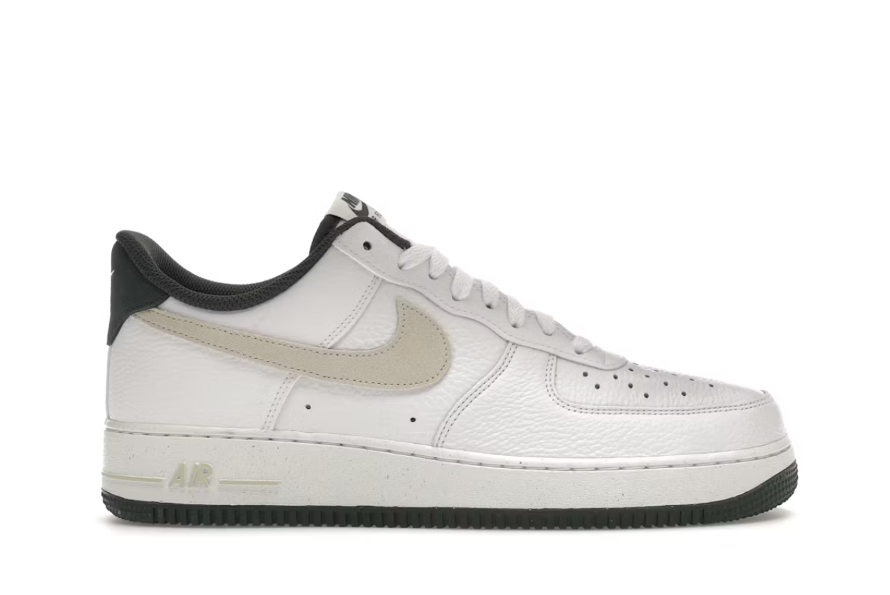 Nike Air Force 1 Low '07 LV8 Vintage Green SZ 10.5M / 12W