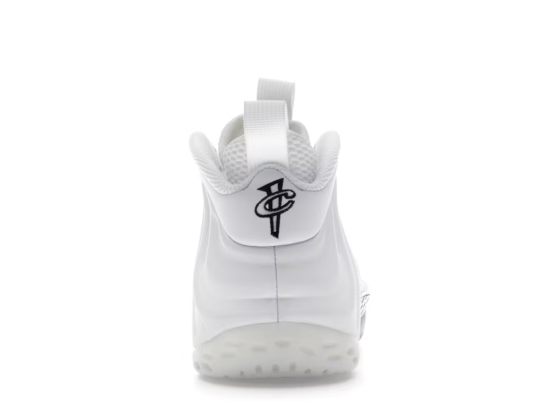 Nike Air Foamposite One Triple White SZ 9M / 10.5W
