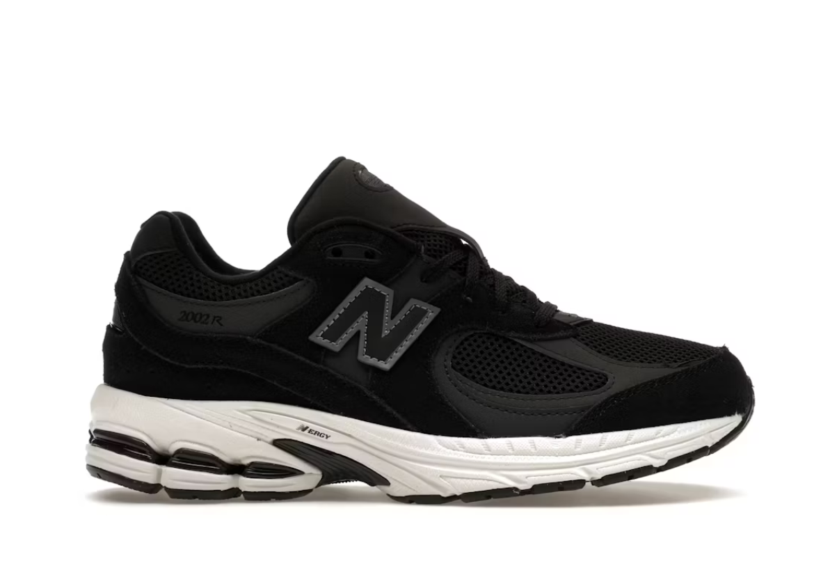 New Balance 2002R Black (GS) SZ 6Y / 7.5W
